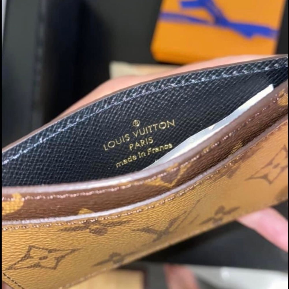 Louis Vuitton Reverse Card Holder - Picture 4 of 6